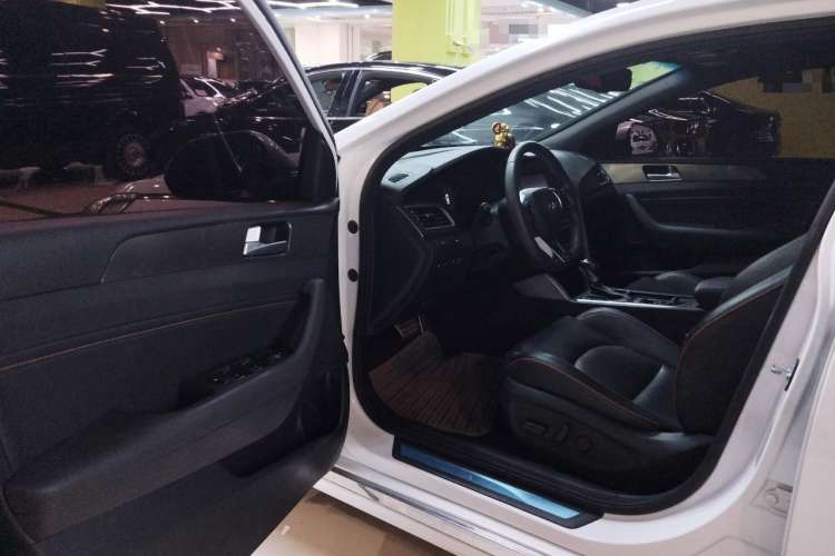 Used Hyundai Sonata 2015 1.6T DLX Prestige Model Driver Seat