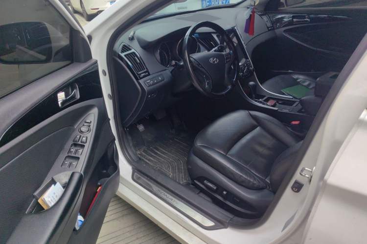 Used Hyundai Sonata 2015 Classic 2.4L Automatic Luxury Version China V Standard Driver Seat