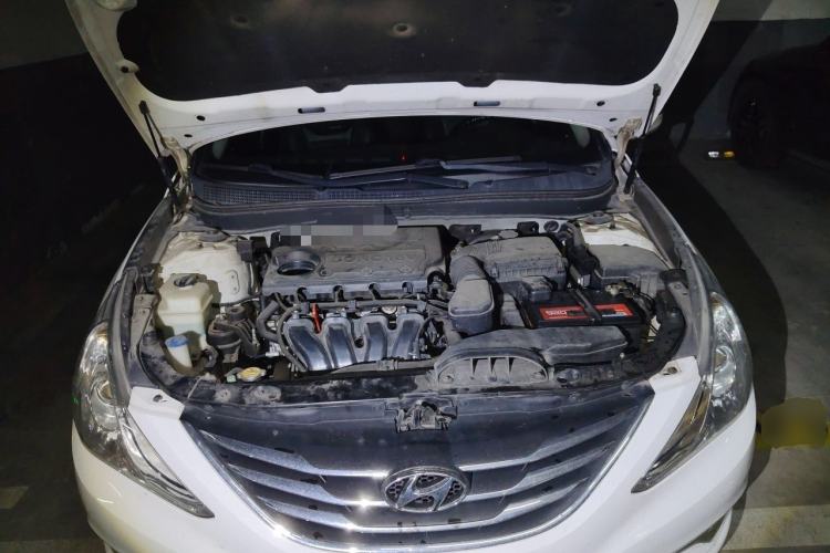 Used Hyundai Sonata 2015 Classic 2.4L Automatic Leading Edition China IV Standard Engine Bay