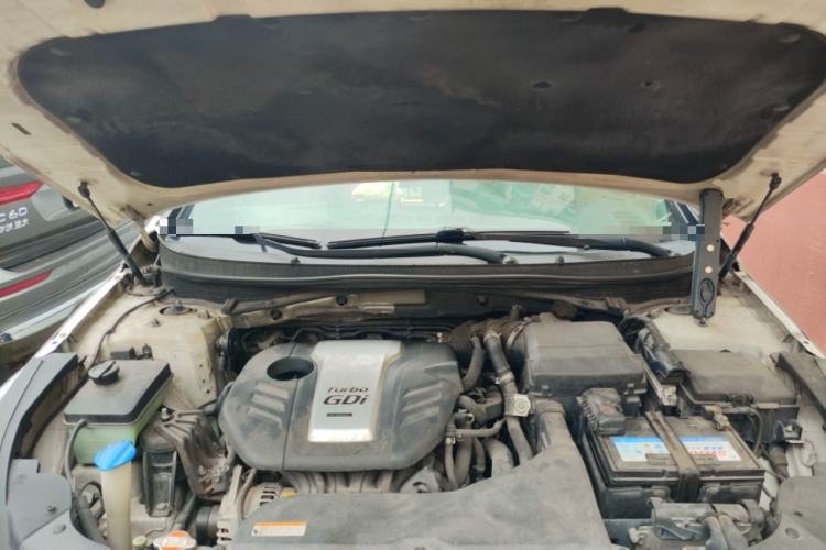 Used Hyundai Sonata 2015 1.6T DLX Prestige Model Engine Bay
