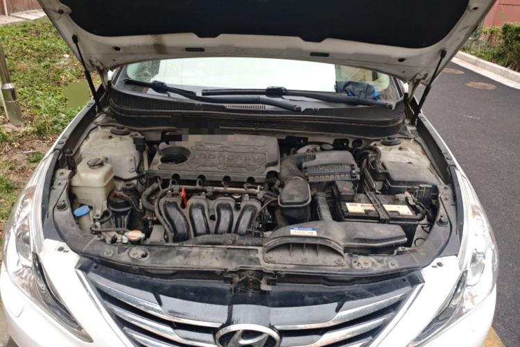 Used Hyundai Sonata 2015 Classic 2.4L Automatic Luxury Version China V Standard Engine Bay