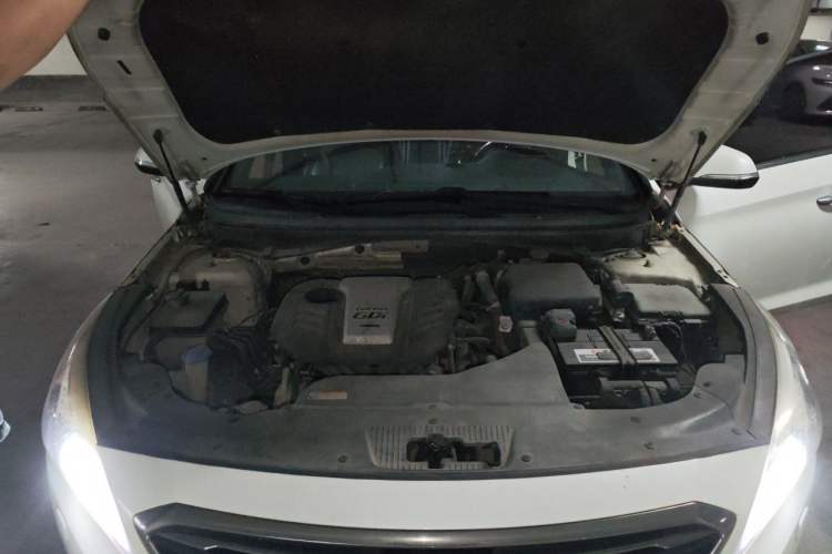 Used Hyundai Sonata 2015 1.6T DLX Prestige Model Engine Bay