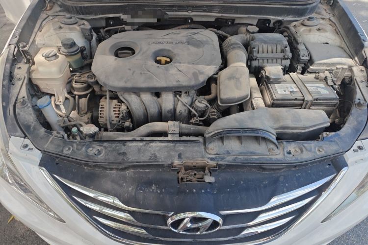 Used Hyundai Sonata 2015 Classic 2.0L Automatic Luxury Edition Engine Bay