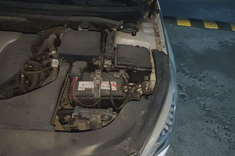 Used Hyundai Sonata 2015 1.6T GLX Advanced Model Engine Bay Left