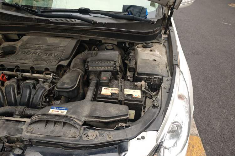 Used Hyundai Sonata 2015 Classic 2.4L Automatic Luxury Version China V Standard Engine Bay Left