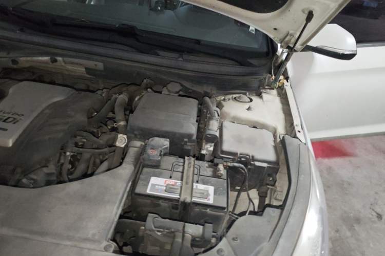 Used Hyundai Sonata 2015 1.6T DLX Prestige Model Engine Bay Left