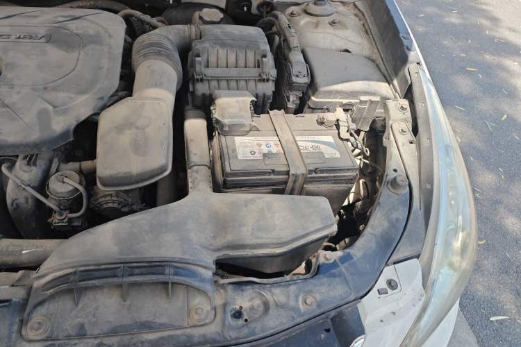 Used Hyundai Sonata 2015 Classic 2.0L Automatic Luxury Edition Engine Bay Left