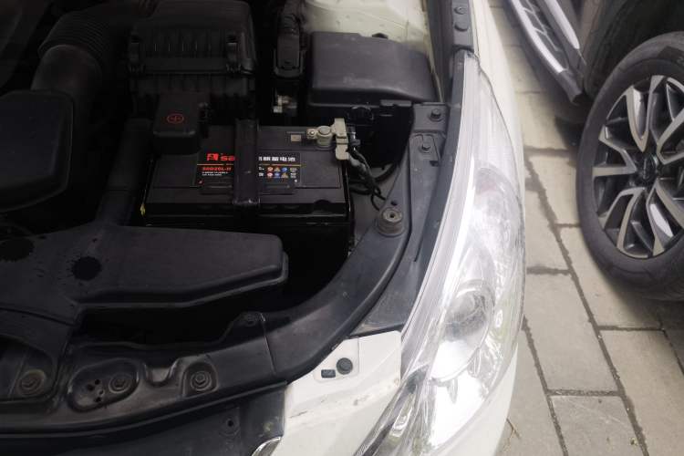 Used Hyundai Sonata 2015 Classic 2.0L Automatic Leading Edition Engine Bay Left