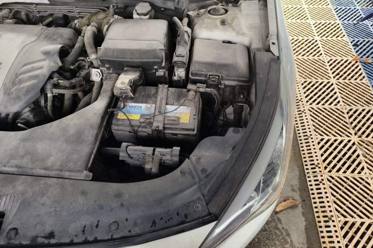 Used Hyundai Sonata 2015 1.6T GLX Advanced Model Engine Bay Left