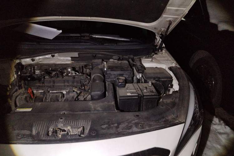 Used Hyundai Sonata 2015 2.4L LUX Ultimate Trim Engine Bay Left