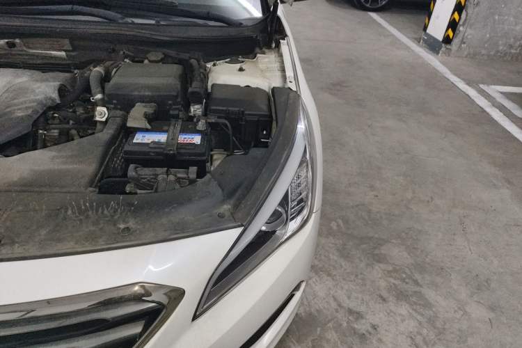 Used Hyundai Sonata 2015 1.6T GLX Advanced Model Engine Bay Left