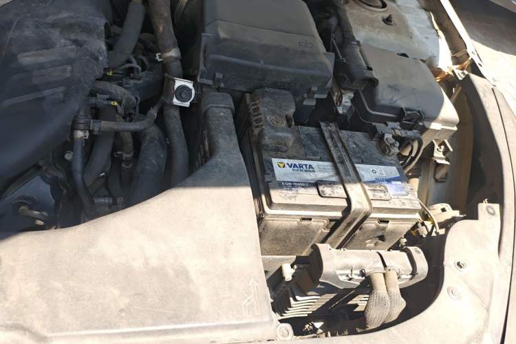 Used Hyundai Sonata 2015 1.6T DLX Prestige Model Engine Bay Left