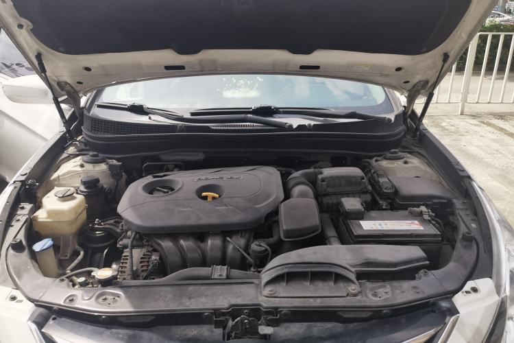 Used Hyundai Sonata 2015 Classic 2.0L Automatic Luxury Edition Engine Bay