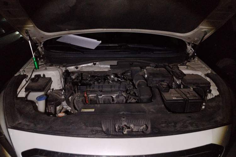 Used Hyundai Sonata 2015 2.4L LUX Ultimate Trim Engine Bay