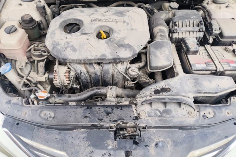 Used Hyundai Sonata 2015 Classic 2.0L Automatic Luxury Edition Engine Bay