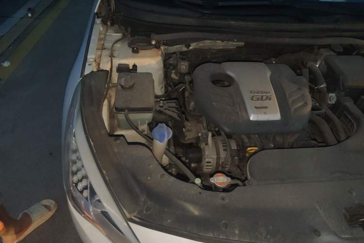 Used Hyundai Sonata 2015 1.6T GLX Advanced Model Engine Bay Right