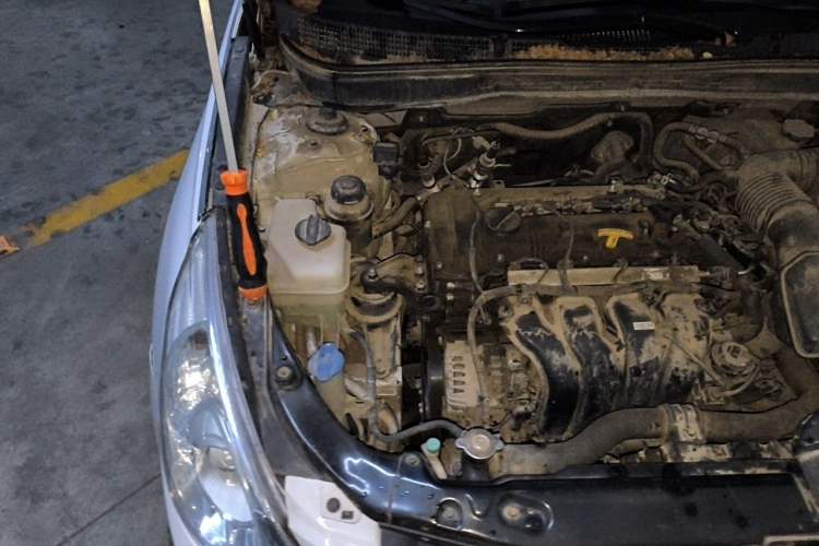 Used Hyundai Sonata 2015 Classic 2.0L Automatic Luxury Edition Engine Bay Right