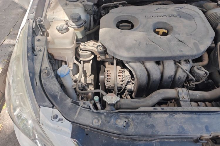 Used Hyundai Sonata 2015 Classic 2.0L Automatic Luxury Edition Engine Bay Right