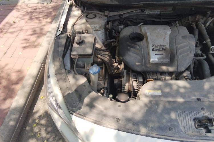 Used Hyundai Sonata 2015 1.6T DLX Prestige Model Engine Bay Right