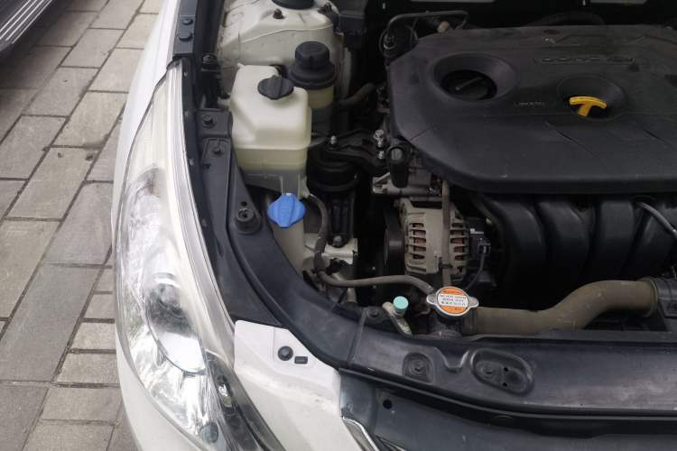 Used Hyundai Sonata 2015 Classic 2.0L Automatic Leading Edition Engine Bay Right