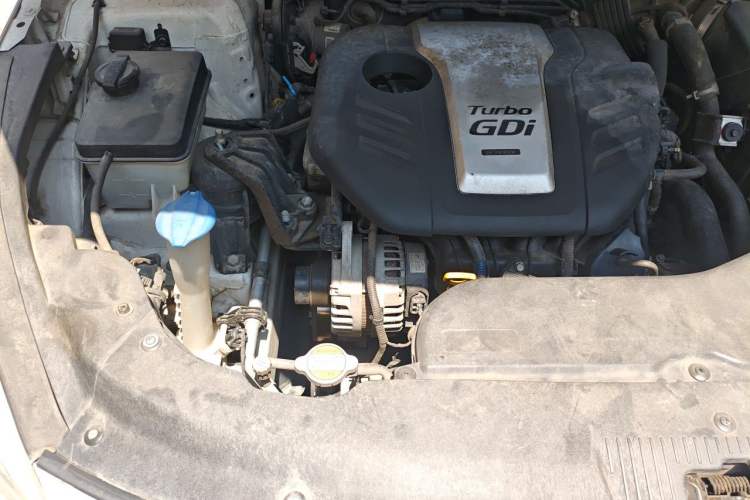 Used Hyundai Sonata 2015 1.6T DLX Prestige Model Engine Bay Right