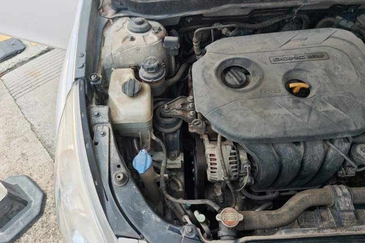 Used Hyundai Sonata 2015 Classic 2.0L Automatic Leading Edition Engine Bay Right
