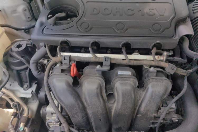 Used Hyundai Sonata 2015 Classic 2.4L Automatic Luxury Version China V Standard Engine Bay Right