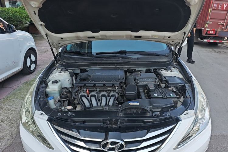Used Hyundai Sonata 2015 Classic 2.4L Automatic Leading Edition China V Standard Engine Bay
