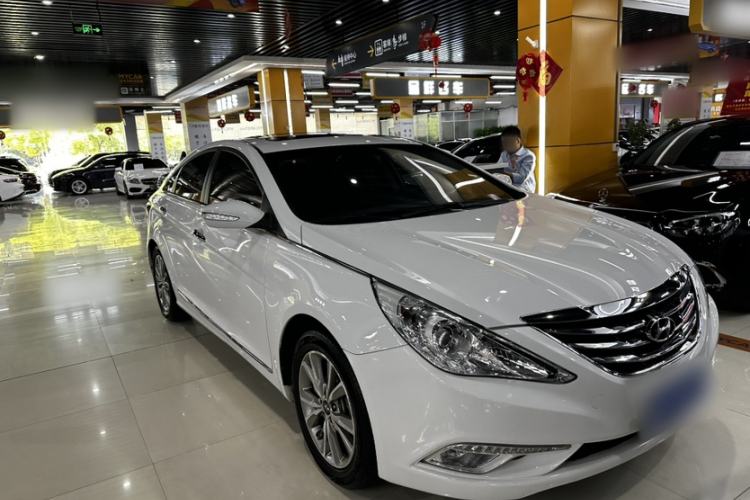 Used Hyundai Sonata 2015 Classic 2.0L Automatic Luxury Edition Exterior 1