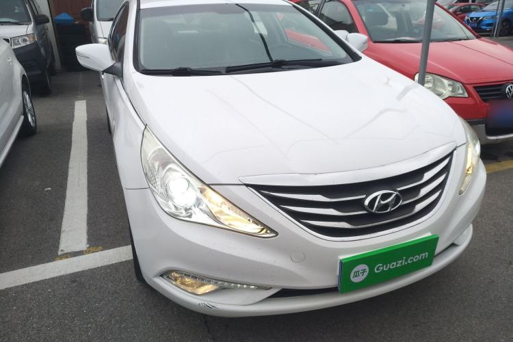 Used Hyundai Sonata 2015 Classic 2.0L Automatic Luxury Edition Exterior 2
