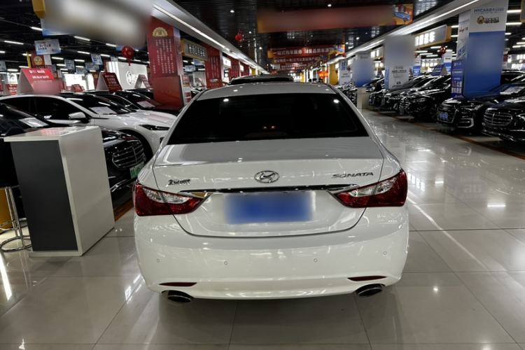 Used Hyundai Sonata 2015 Classic 2.0L Automatic Luxury Edition Exterior 3