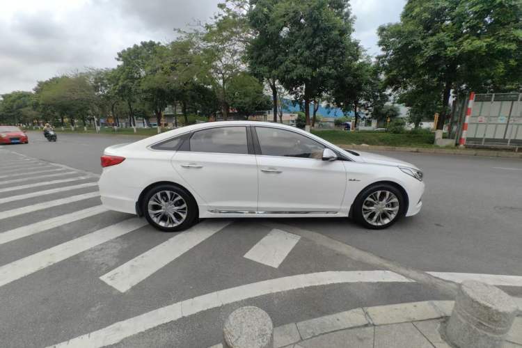 Used Hyundai Sonata 2015 1.6T DLX Prestige Model Exterior 3