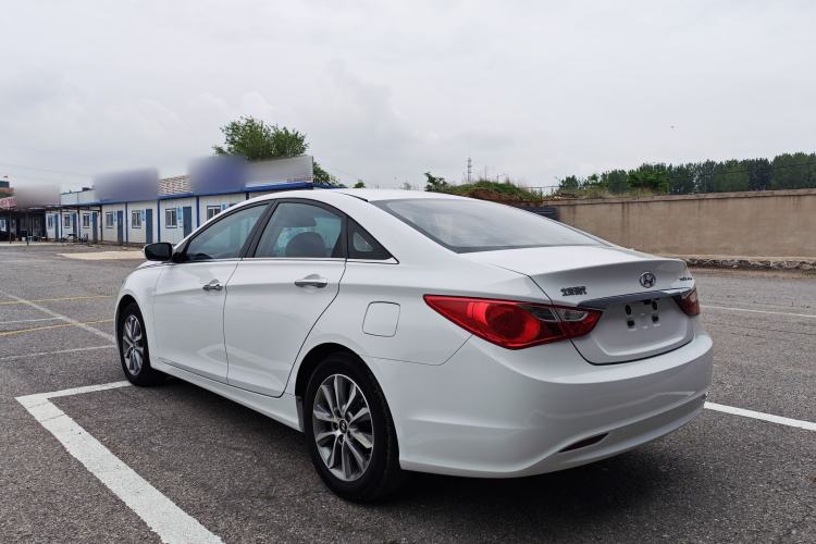 Used Hyundai Sonata 2015 Classic 2.0L Automatic Leading Edition Exterior 5