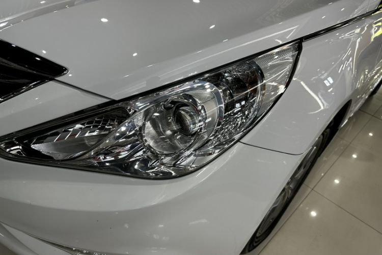 Used Hyundai Sonata 2015 Classic 2.0L Automatic Luxury Edition Exterior 6