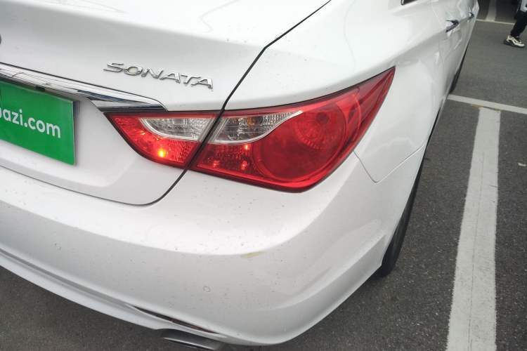 Used Hyundai Sonata 2015 Classic 2.0L Automatic Luxury Edition Exterior 6