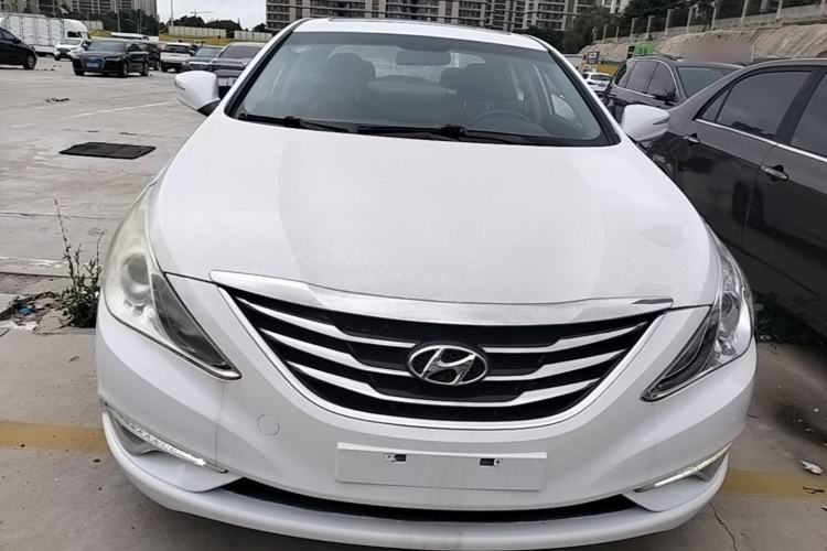 Used Hyundai Sonata 2015 Classic 2.0L Automatic Luxury Edition Front