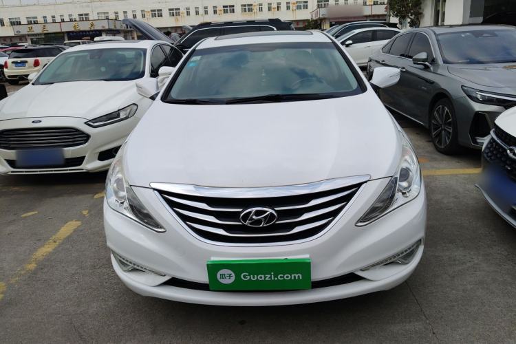 Used Hyundai Sonata 2015 Classic 2.0L Automatic Luxury Edition Front
