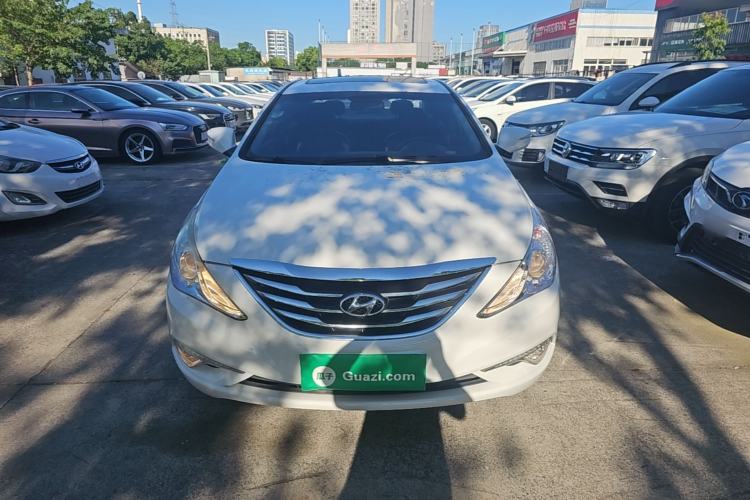 Used Hyundai Sonata 2015 Classic 2.0L Automatic Luxury Edition Front