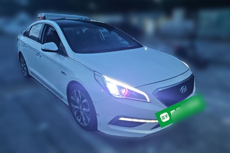 Used Hyundai Sonata 2015 1.6T GLX Advanced Model Front Right 45 Deg