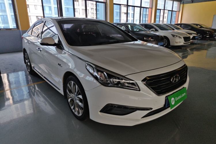 Used Hyundai Sonata 2015 1.6T GLX Advanced Model Front Right 45 Deg