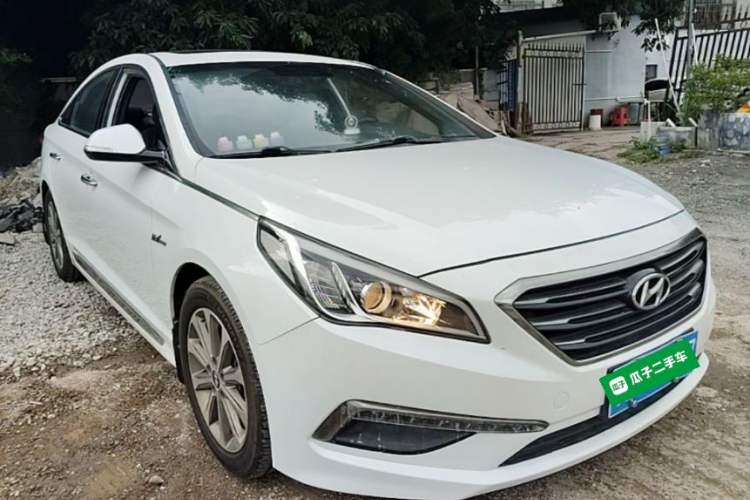 Used Hyundai Sonata 2015 1.6T GLS Smart Model Front Right 45 Deg