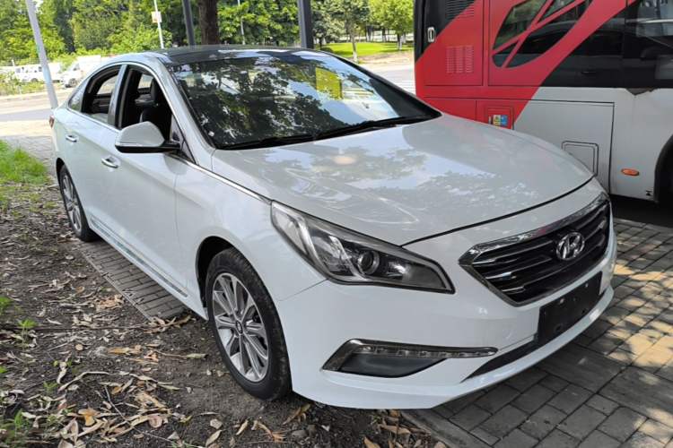 Used Hyundai Sonata 2015 1.6T GLS Smart Model Front Right 45 Deg