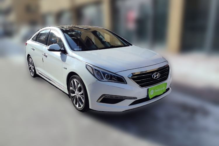 Used Hyundai Sonata 2015 1.6T GLX Advanced Model Front Right 45 Deg