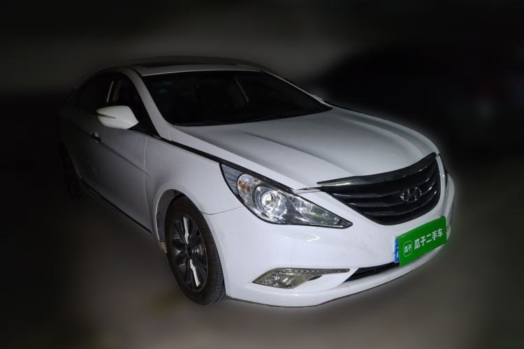 Used Hyundai Sonata 2015 Classic 2.4L Automatic Leading Edition China IV Standard Front Right 45 Deg