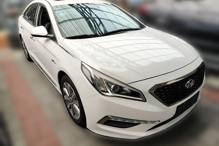 Used Hyundai Sonata 2015 1.6T GX Comfort Model Front Right 45 Deg