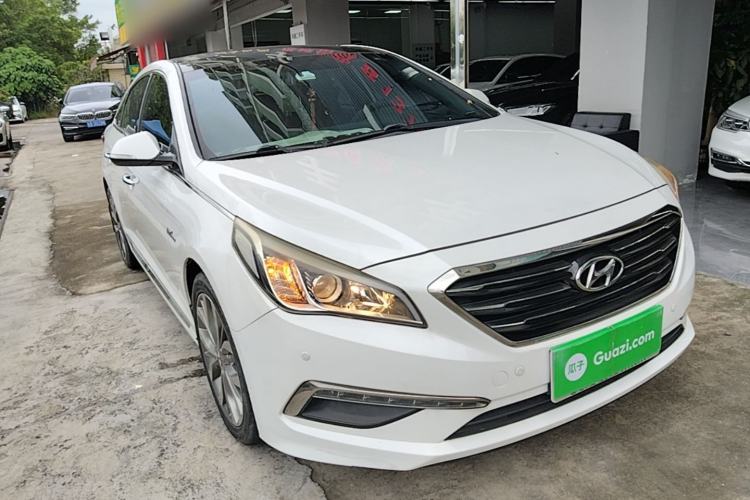 Used Hyundai Sonata 2015 1.6T GLX Advanced Model Front Right 45 Deg