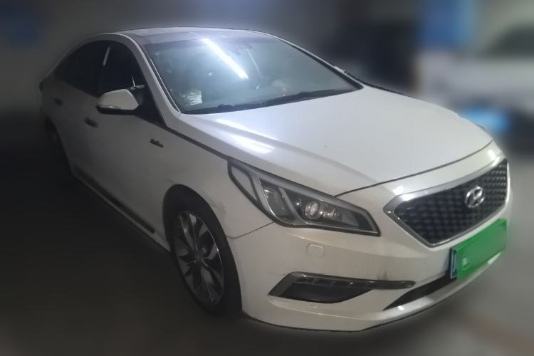 Used Hyundai Sonata 2015 1.6T GLX Advanced Model Front Right 45 Deg