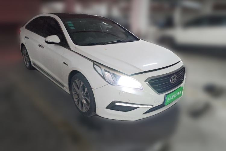 Used Hyundai Sonata 2015 1.6T DLX Prestige Model Front Right 45 Deg