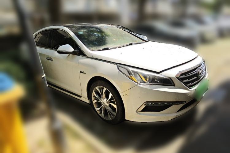 Used Hyundai Sonata 2015 1.6T GLX Advanced Model Front Right 45 Deg