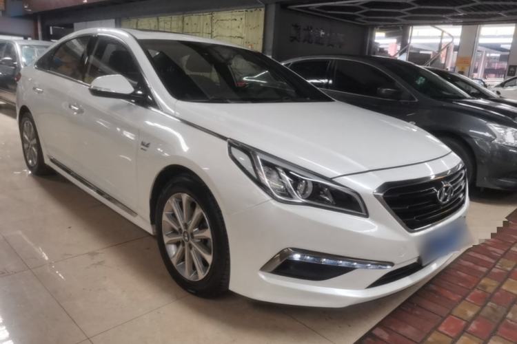 Used Hyundai Sonata 2015 1.6T GLS Smart Model Front Right 45 Deg